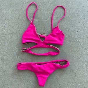 Hot Pink Acacia Set